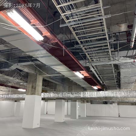 貸室内(B1階296.44坪)