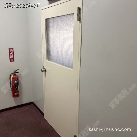 貸室入口