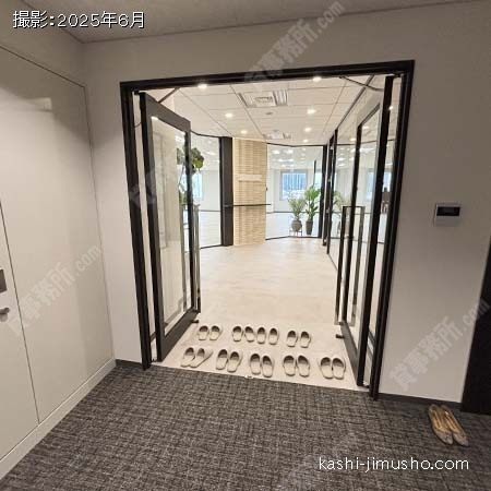 貸室入口(5階60.56坪)
