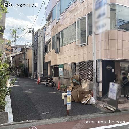 ビル前面