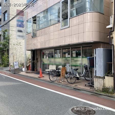 ビル前面