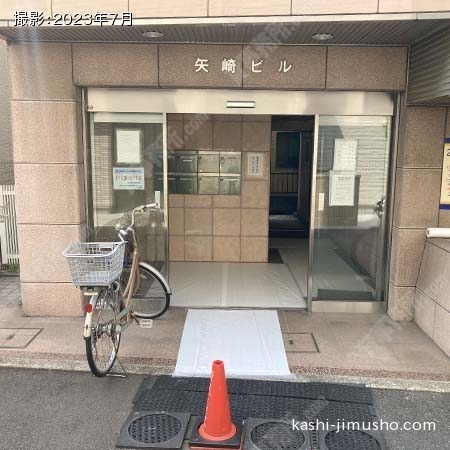 ビル入口