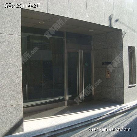 ビル入口 ビル入口