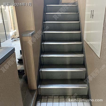 共用階段