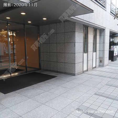 ビル前面