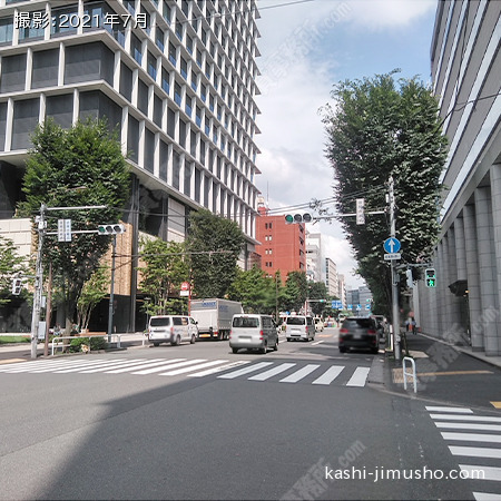 前面道路(神田警察通り）