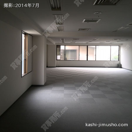 貸室内