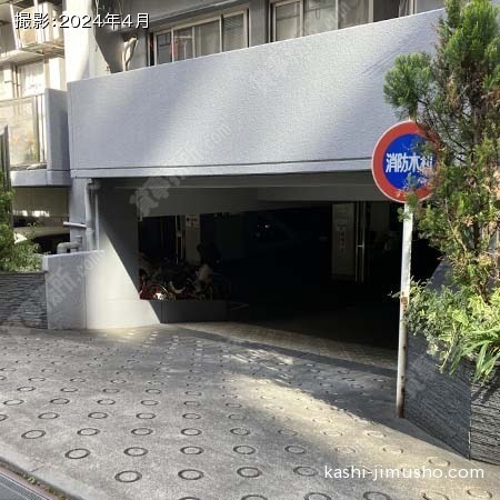 駐車場入口