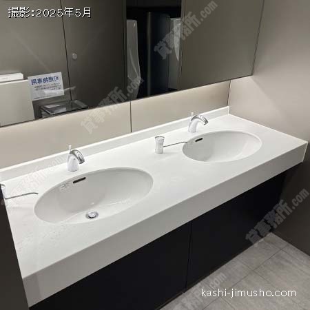 男性トイレ