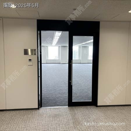 貸室入口(10階)