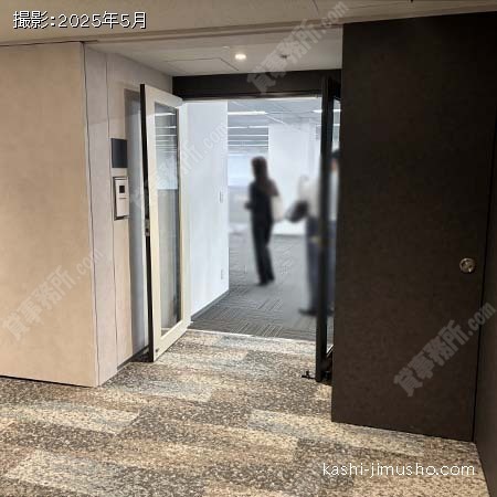 貸室入口