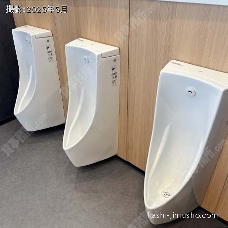 男性トイレ