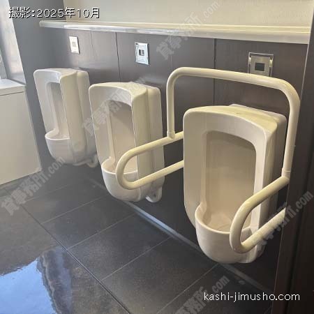 男性トイレ