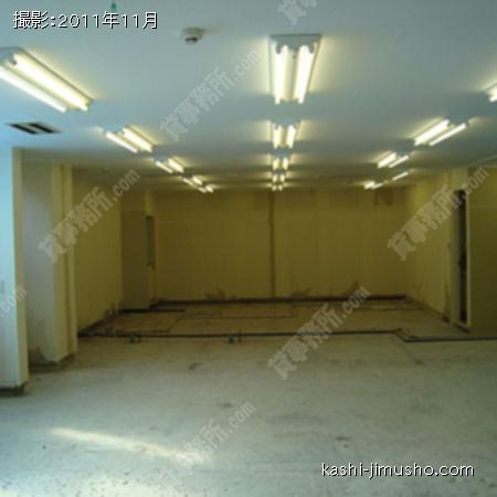 室内 