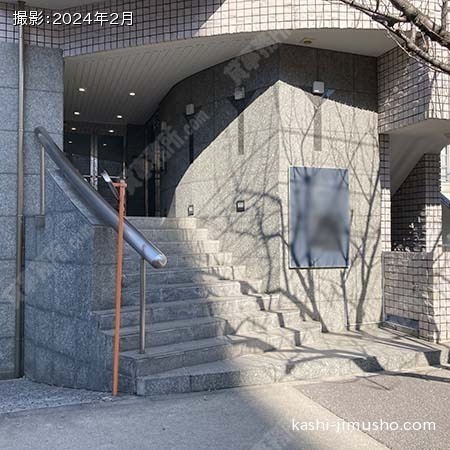 ビル前面