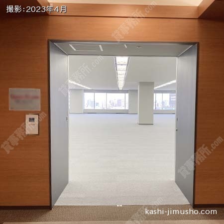 貸室入口(10階）