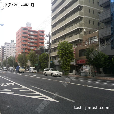 前面道路（三ツ目通り）