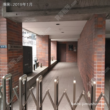 ビル入口