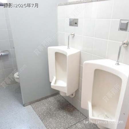 男性トイレ