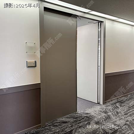 貸室入口