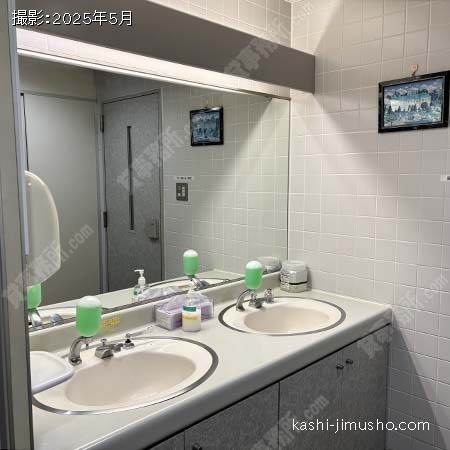 男性トイレ