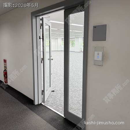 貸室入口(1階102号室)
