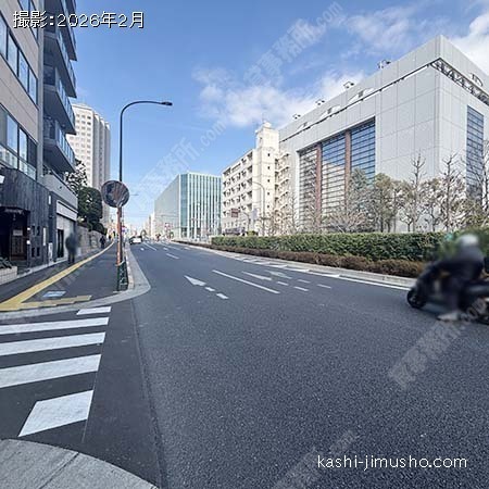 前面道路(四ツ目通り) 前面道路(四ツ目通り)