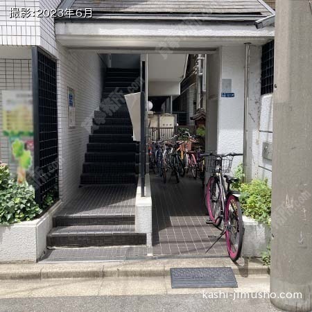 建物入口