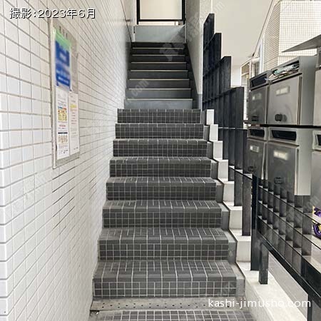 共用階段