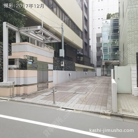 ビル正面
