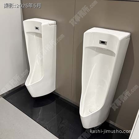 男性トイレ
