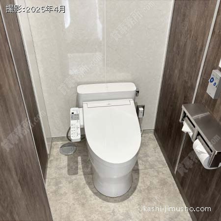 男性トイレ