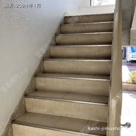 共用階段