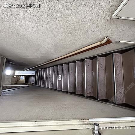 貸室内