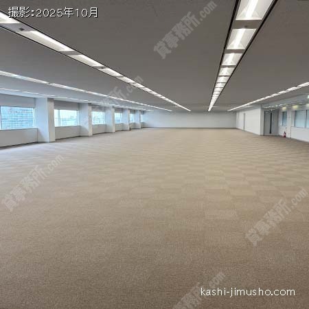 貸室内(8階東棟243.56坪)