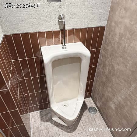 男性トイレ
