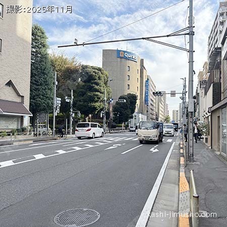 前面道路(春日通り) 前面道路(春日通り)