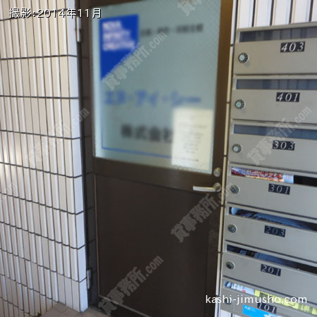 １階の貸室入口