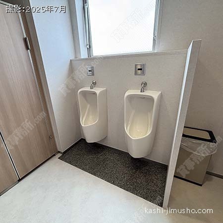 男性トイレ(4階）