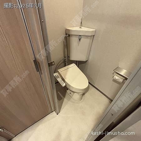 男性トイレ(8階）