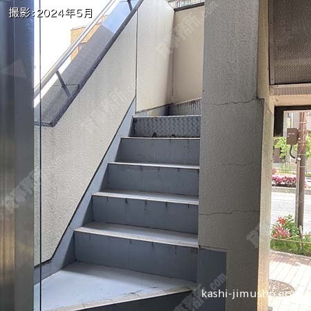 共用階段