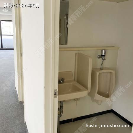 男性トイレ
