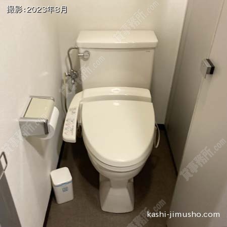 女性トイレ(B1階)
