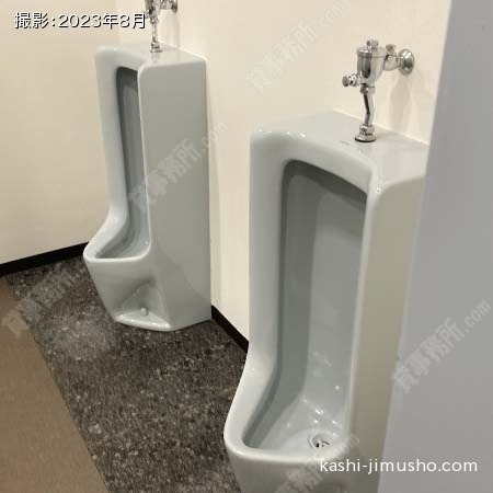 男性トイレ(B1階)