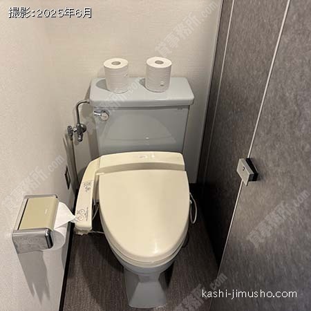 男性トイレ
