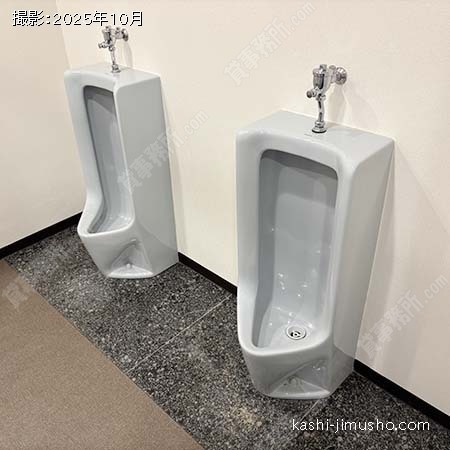 男性トイレ(B1階)