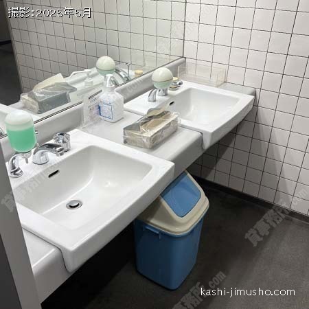 男性トイレ