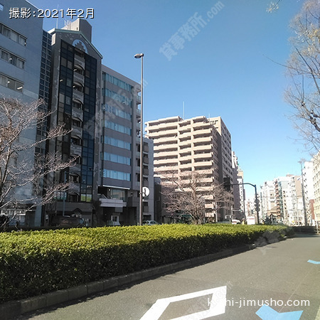 前面道路（春日通り）