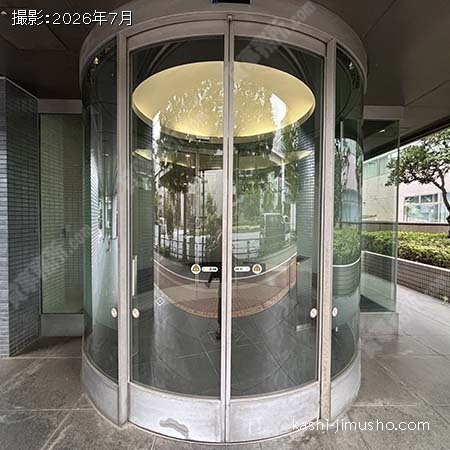 ビル入口 ビル入口