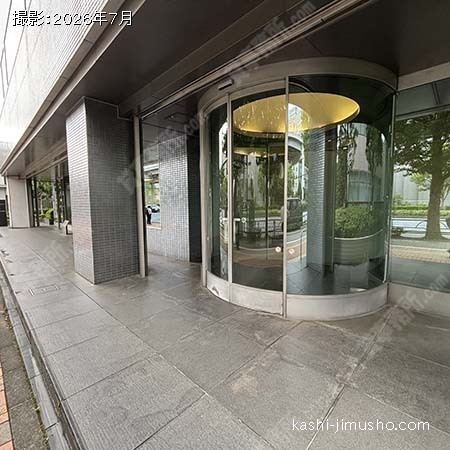 ビル入口 ビル入口